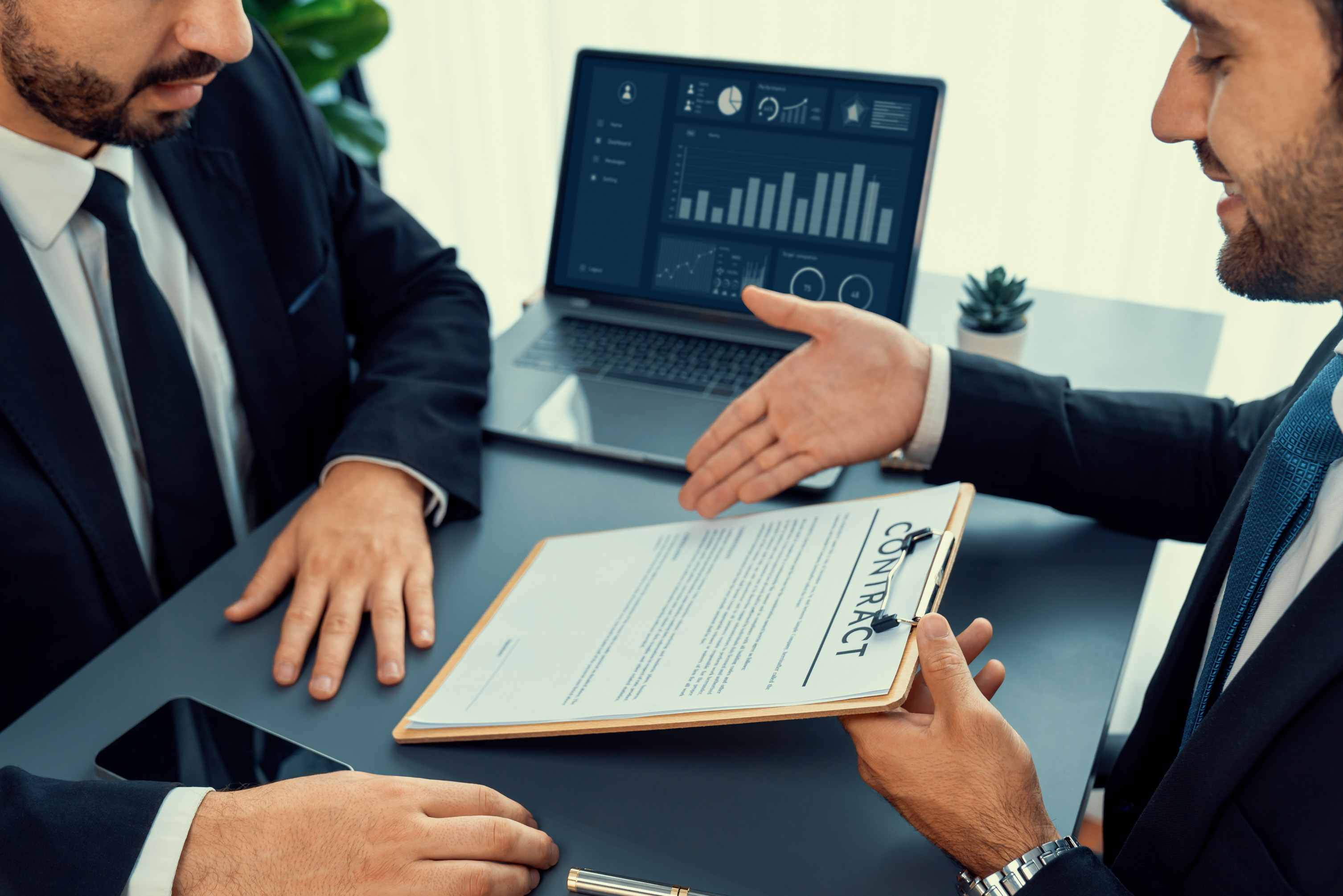 Как минимизировать риски при заключении договоров